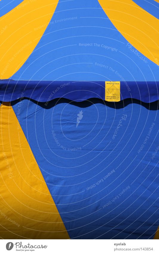 Schweden - Camping Zelt schlafen Zirkus Zirkuszelt Veranstaltung Bierzelt Einnäher Information Streifen gelb blau-gelb Sommer Dach Ecke Konstruktion Demontage