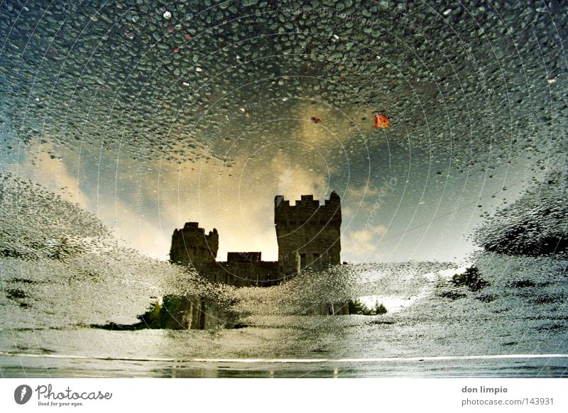 rising-stones Reflexion & Spiegelung Wolken analog historisch Straße Wasser Stein Himmel castle ashford cong Republik Irland ebv