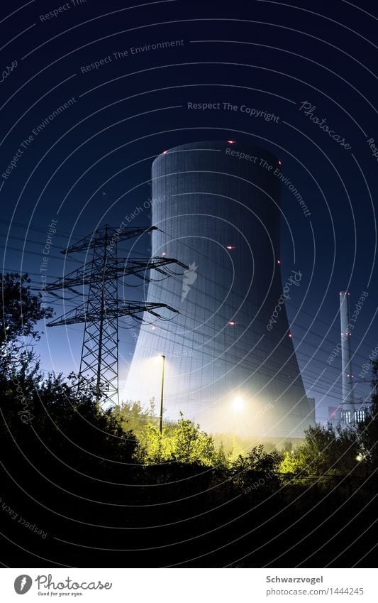 🐇 Kraftwerk Elektrizität Industrie Umwelt Industrieanlage Energie Energiewirtschaft Kühlturm Nacht