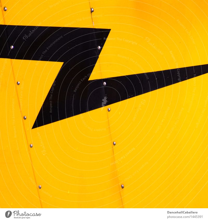 geometrisch l das Zet im Blitz Niete Schraube Metall Stahl Schriftzeichen Linie Streifen gelb schwarz Ordnung Symmetrie Geometrie Strukturen & Formen Blitze