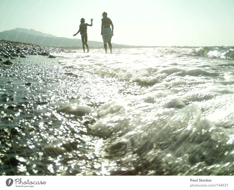 Meer Wasser Wellen Sonne Licht Mensch Griechenland Kos Strand See Fluss Wassertropfen Tropfen Mädchen Frau Kind Fröhlichkeit Sommer Schwimmen & Baden Küste