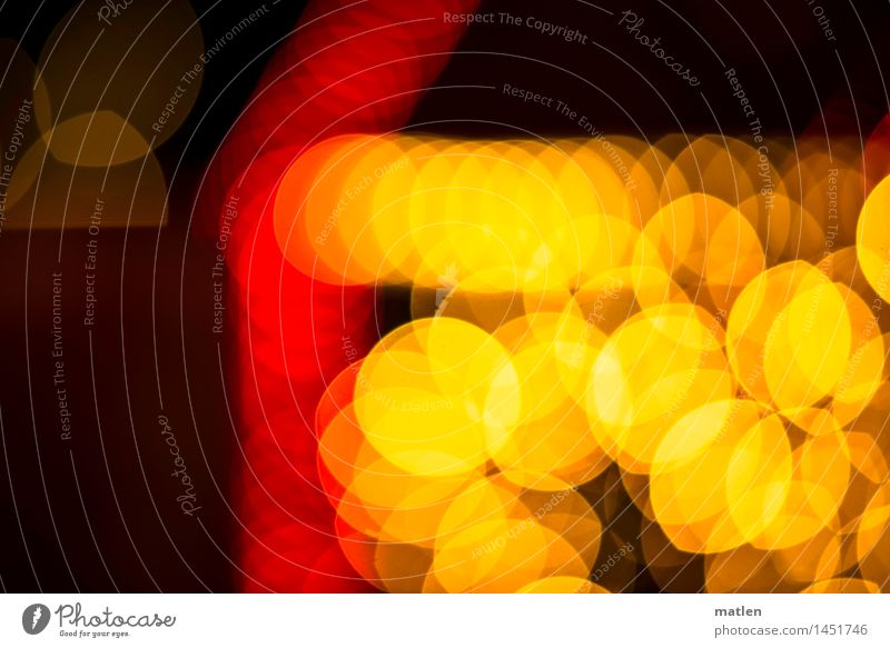 blinzeln Menschenleer leuchten dunkel gold rot schwarz Lichteffekt Lichterkette Reflexion & Spiegelung Farbfoto Außenaufnahme Experiment Muster