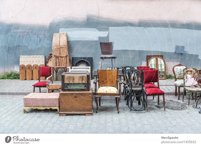 Möbel to go Lifestyle kaufen Stil Design Ferien & Urlaub & Reisen Städtereise Häusliches Leben Innenarchitektur Sessel Stuhl Tisch Spiegel Istanbul Stadtzentrum
