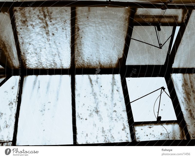 Oberlicht Fenster Demontage Fabrik Industrie alt Einsamkeit