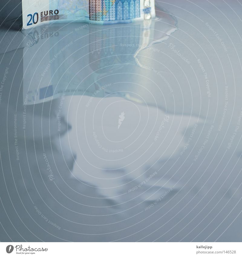 inflation Geld Finanzkrise finanziell Geldgeber Wirtschaftskrise Geldinstitut Verteuerung Euro Eurozeichen Flüssigkeit Wasser Pfütze Einkommen Versicherung