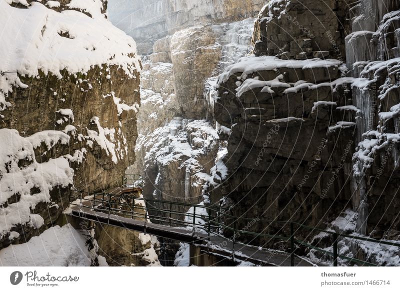 Der Weg Ferien & Urlaub & Reisen Tourismus Ausflug Abenteuer wandern Klettern Natur Landschaft Himmel Winter Schönes Wetter Eis Frost Schnee Felsen Alpen