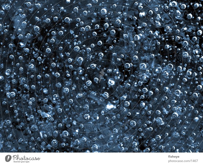 Eis gefroren Luft eingeschlossen kalt Wasser blasen Blase blau Makroaufnahme