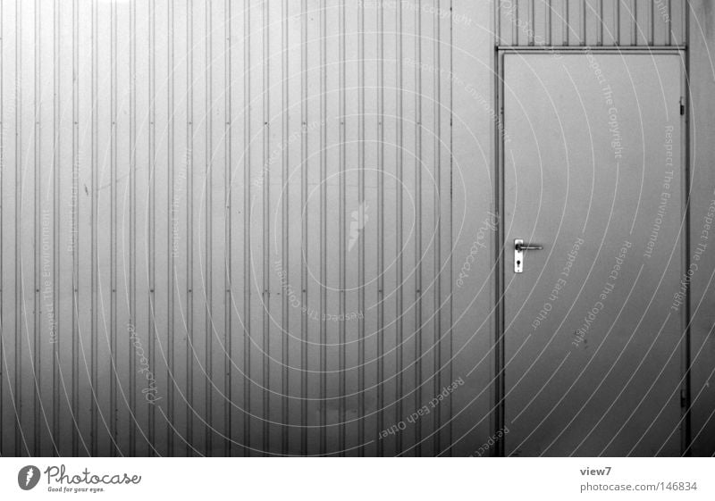 Container. Tür Tor Wohncontainer Stahl Industriefotografie Strukturen & Formen nützlich Baustelle Oberfläche Furche Griff Material Dinge Bauleiter geschlossen