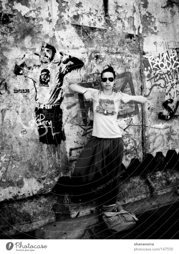 el ché Kunst Stadt Straße Graffiti Gesellschaft (Soziologie) Berlin Kuba Straßenkunst Wandmalereien Eastside Gallery Che Guevara banksy Schwarzweißfoto