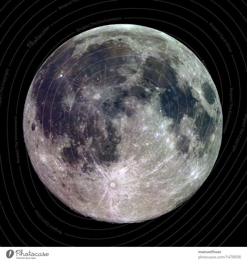 Mineralischer Vollmond Nachthimmel Mond dick gigantisch groß rund blau braun grau grün schwarz weiß Mondlandschaft Krater Mare Mineralien Oberflächenstruktur