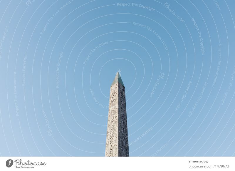 Meilenstein Skulptur Architektur Sehenswürdigkeit Wahrzeichen Denkmal Spitze Symmetrie Obelisk von Luxor Monolith Granit Paris Frankreich bewegungslos