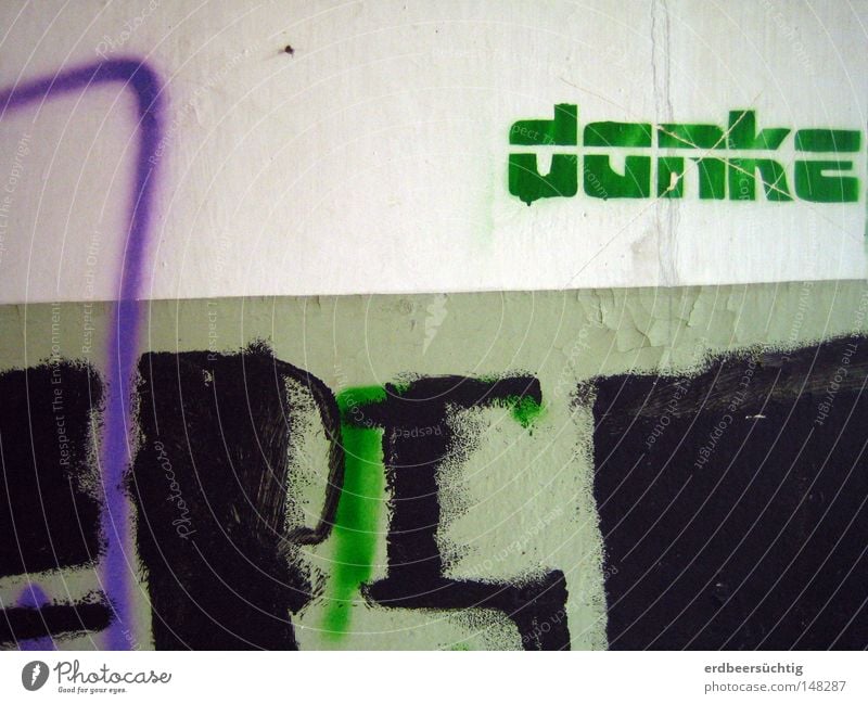 Danke Graffiti Wand Gemälde grün schwarz Schriftzeichen Schablone Sinn Industrie Gebäude Leerstand schäbig Verfall Prozess Vergänglichkeit ruhig Örtlichkeit