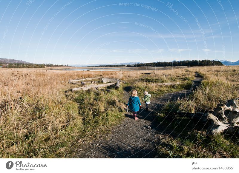 auf Entdeckungstour - Alaska 17 Leben Ferien & Urlaub & Reisen wandern Kindererziehung feminin 2 Mensch 1-3 Jahre Kleinkind Landschaft Herbst Schönes Wetter