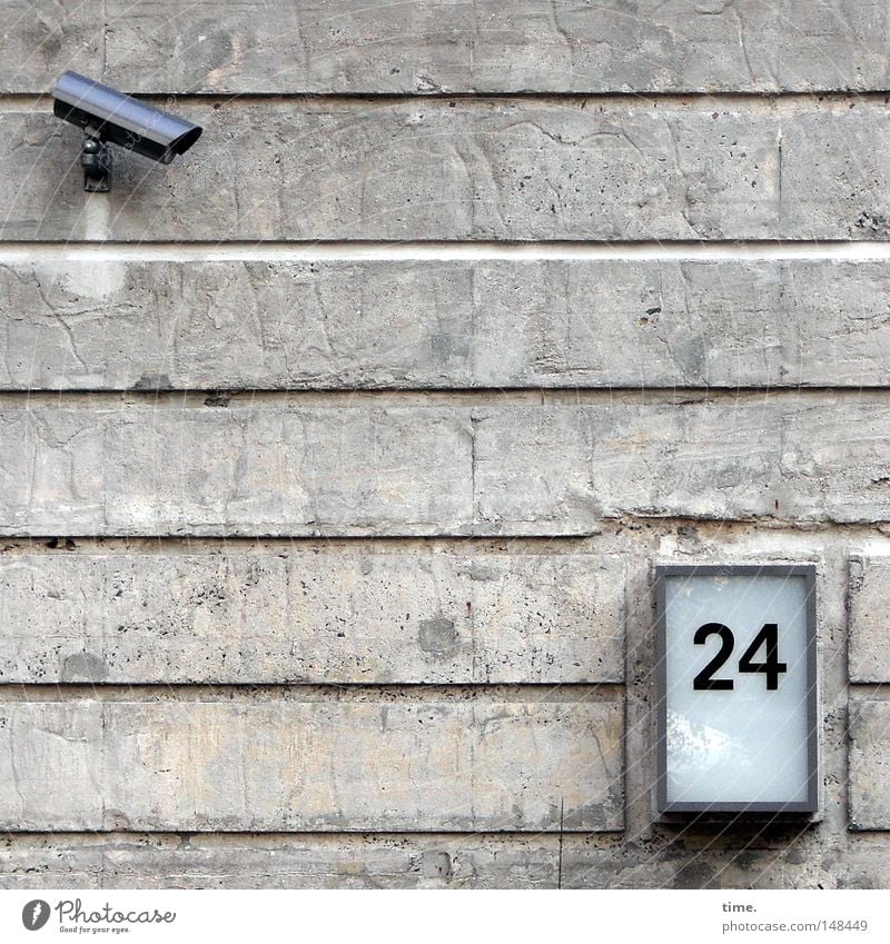 Adventskalender (BND Version) Technik & Technologie Fassade Stein Beton Glas Metall Ziffern & Zahlen beobachten grau Sicherheit Wachsamkeit Angst Kontrolle