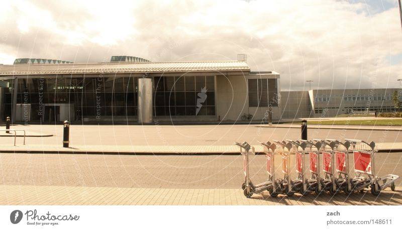 Flughafen Gepäck Flugzeug Ankunft warten Ferien & Urlaub & Reisen Luftverkehr modern Schaltpult gepäckstück check Architektur