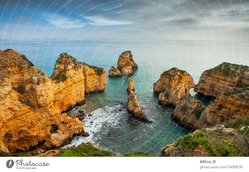 Algarve Küste südportugal Umwelt Natur Landschaft Urelemente Sand Wasser Himmel Horizont Felsen Wellen Strand Bucht Meer Atlantik Felsenküste Lagos Portugal