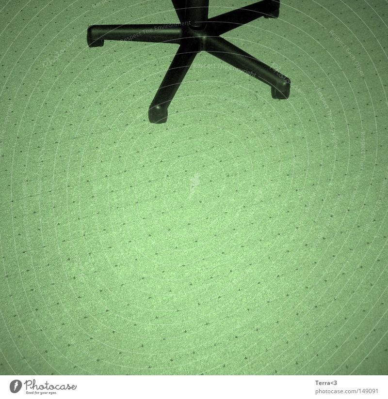 Vierbeinig Drehstuhl Schweden schwarz bequem Sessel Chefsessel Leder Beine 4 Spinne Rolle rollen Auslegware Stoff grün Arbeit & Erwerbstätigkeit