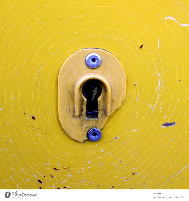 schlüsselversteck gelb - ein lizenzfreies Stock Foto von Photocase