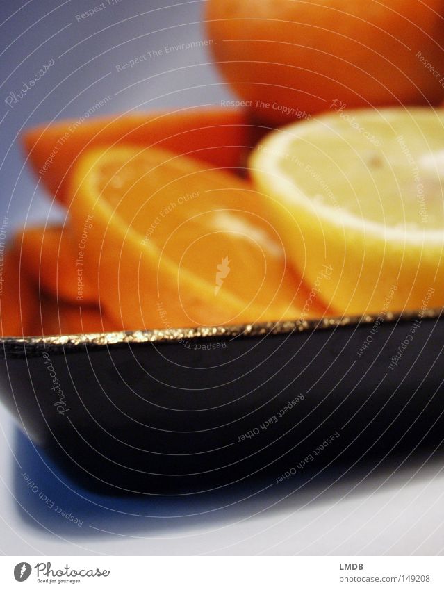 goldige Orangen Mandarine Grapefruit Zitrusfrüchte gelb Tablett Teller Unschärfe Am Rand Warme Farbe Vitamin Gesundheit Frucht Lebensmittel kredenzen Restaurant