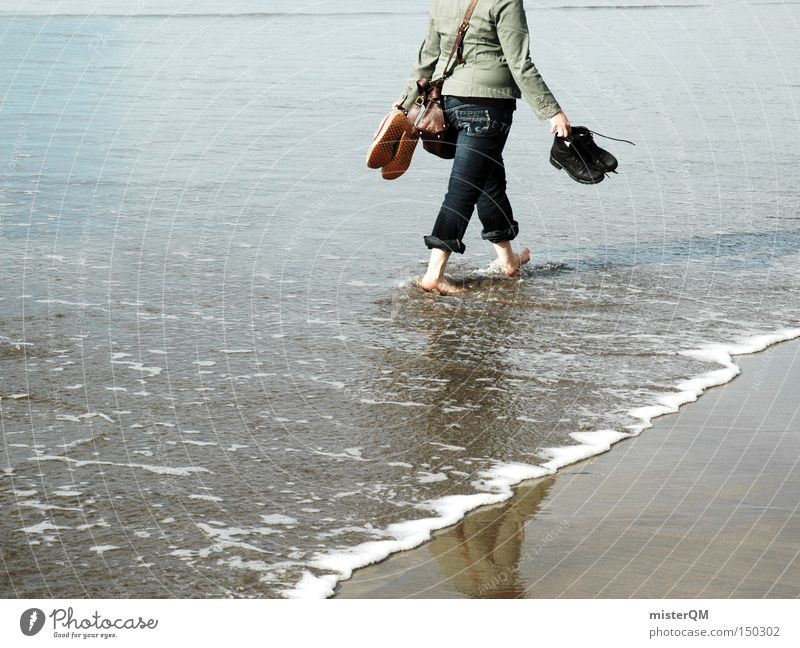 Freiheit kann man fühlen. Kur Erholung Meer genießen Barfuß Strand Wellen Spaziergang Wellness Ferien & Urlaub & Reisen Ostsee Gesundheit ausschalten Vertrauen