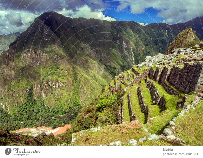 Inkastadt Machu Picchu (Peru) Tourismus Berge u. Gebirge Wolken Regen Wald Stadt Ruine Gebäude Terrasse Wege & Pfade Stein alt entdecken historisch