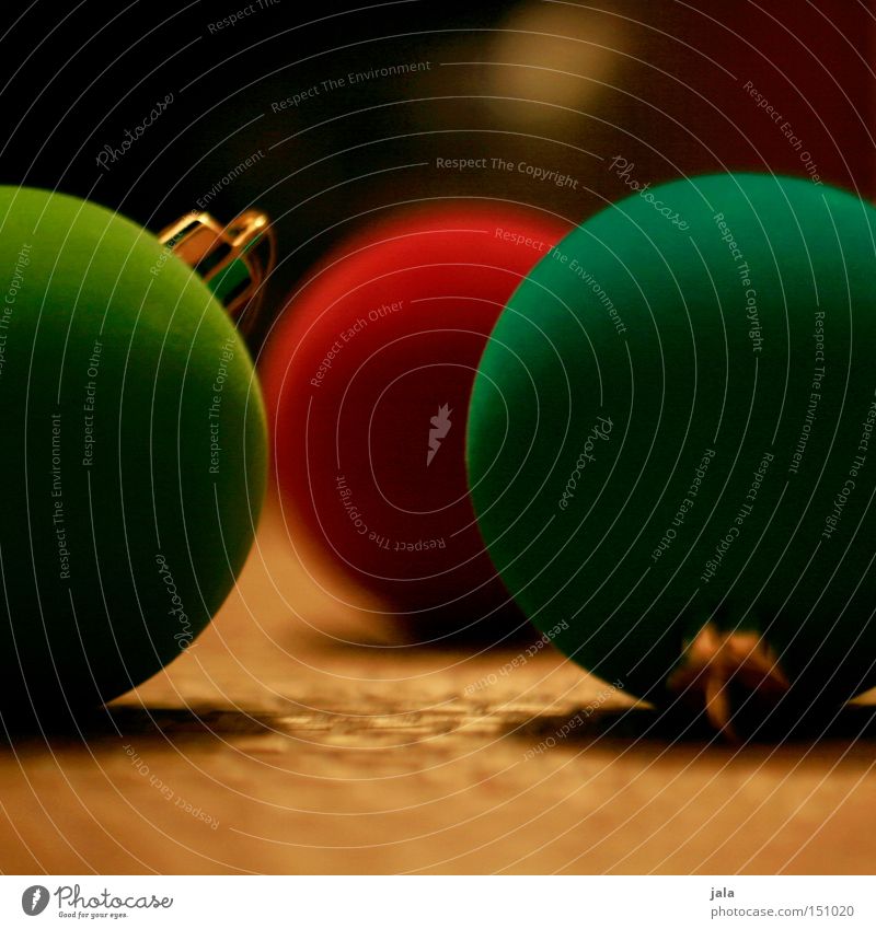 alle jahre wieder... Weihnachten & Advent Weihnachtsdekoration Christbaumkugel Kugel grün rot mehrfarbig Dekoration & Verzierung Farbe Winter