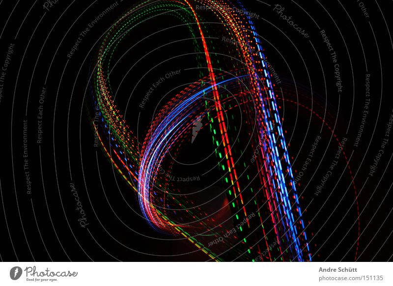 traces III blau grün rot schwarz Licht Langzeitbelichtung Spuren Leuchtspur Kurve Farbe orange Andre Schütt anpixel