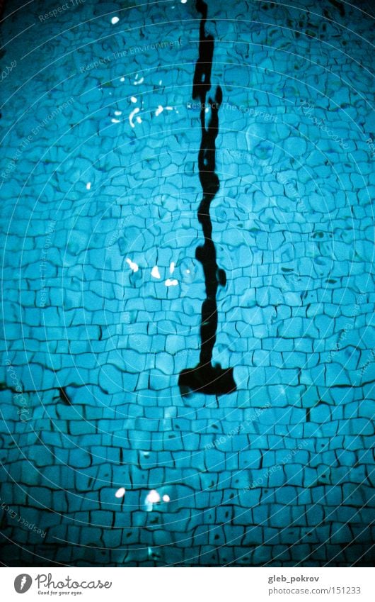 Schwimmbad. Wellen Russland blau Wasser Schatten Wassertropfen Sibirien Wetter Sport Dinge Licht