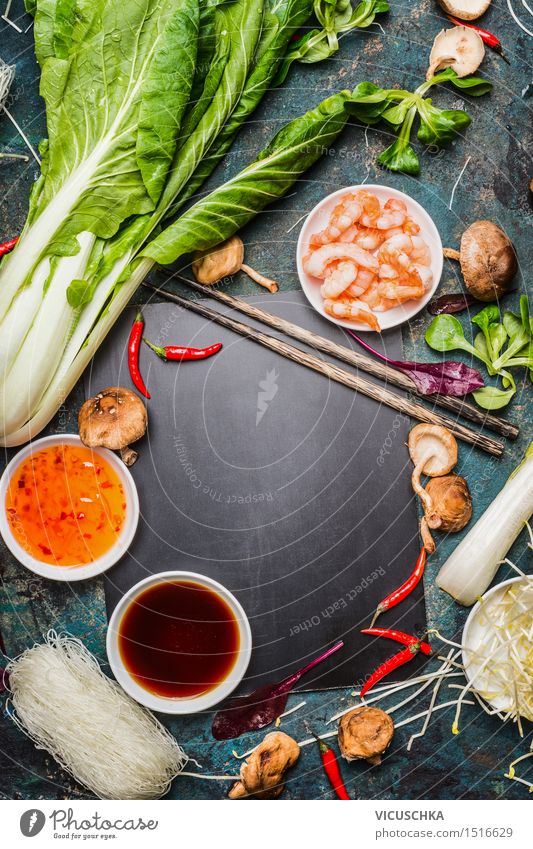 Kochzutaten für Asiatische Küche Lebensmittel Meeresfrüchte Gemüse Salat Salatbeilage Kräuter & Gewürze Öl Ernährung Mittagessen Abendessen Bioprodukte
