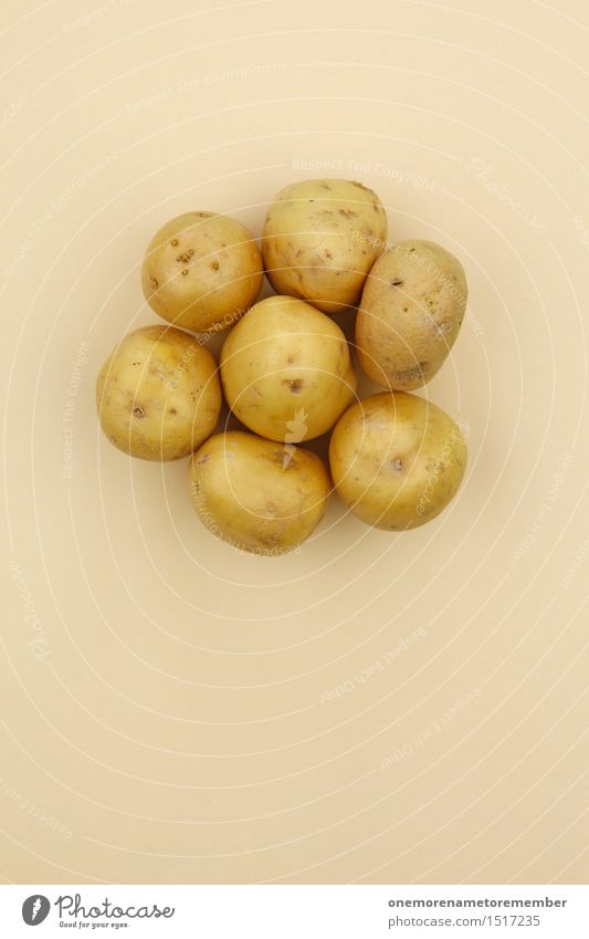 Jammy Kartoffel auf Beige Kunst Kunstwerk ästhetisch Kartoffeln Kartoffelchips Kartoffelacker Kartoffelgerichte Kartoffelernte Gesunde Ernährung Ernte