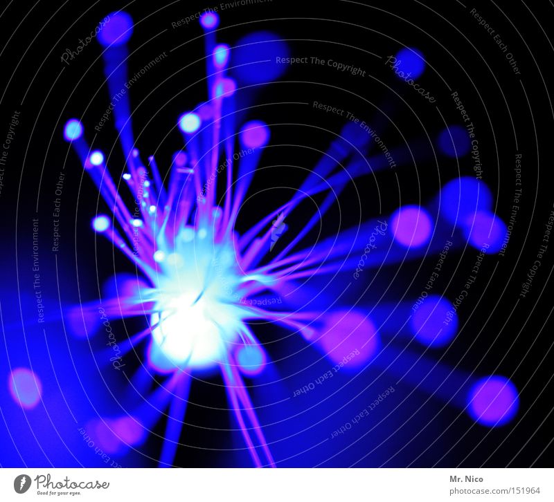 blaulicht  - 1 - Explosion Lichtspiel Kunstwerk Feuerwerk Silvester u. Neujahr Farbfleck Siebziger Jahre Lichtpunkt Knall Lichtstrahl obskur blue leuchten