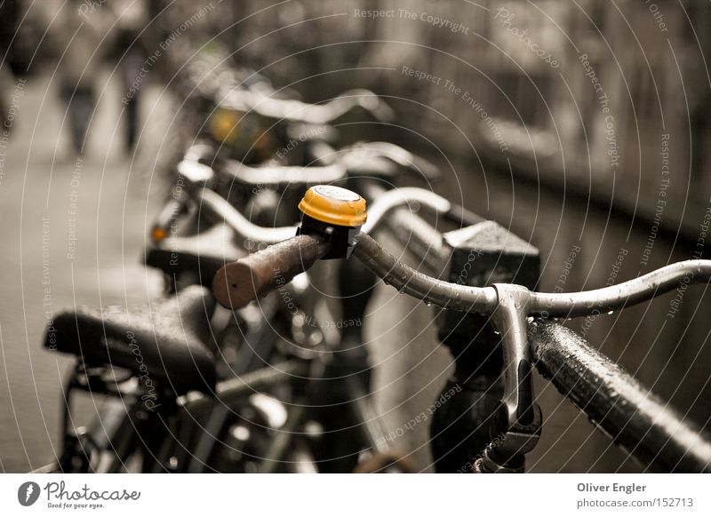 Amsterdam - Die Glocke Fahrrad Kanal Fahrradklingel Fahrradlenker Fahrradsattel Fußgänger ruhig gelb Freizeit & Hobby Industrie Krachten parken