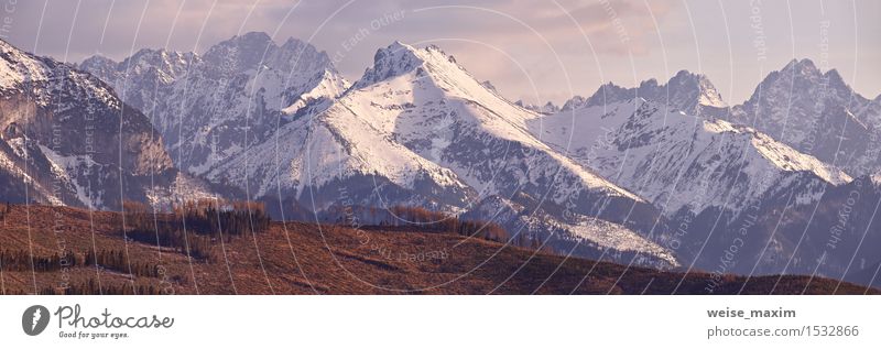 Panorama von schneebedeckten Tatra-Bergen im Frühjahr, Süd-Polen Ferien & Urlaub & Reisen Tourismus Ausflug Sonne Schnee Berge u. Gebirge Landschaft Himmel