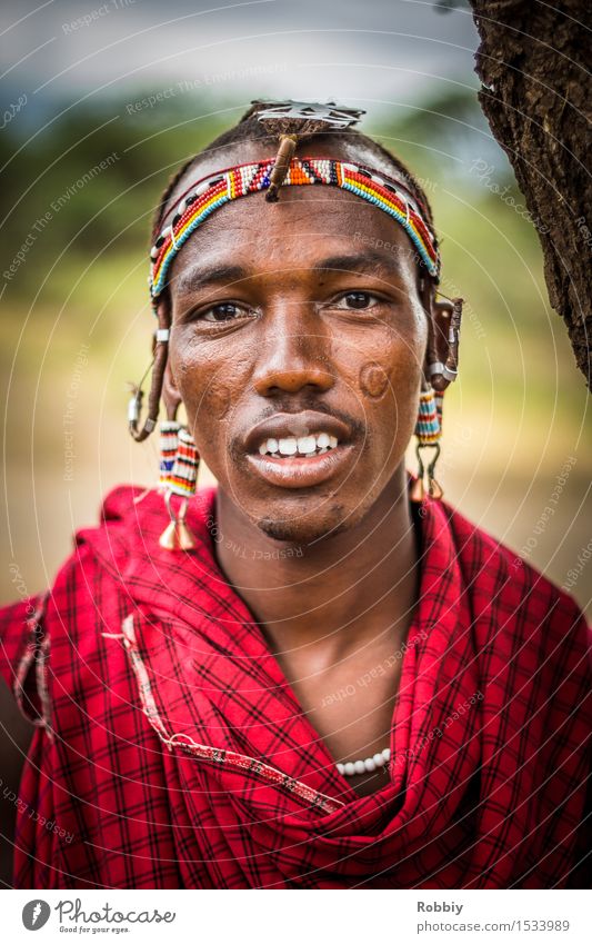 Massai II maskulin Junger Mann Jugendliche Erwachsene 1 Mensch 18-30 Jahre Schmuck Kopfschmuck authentisch außergewöhnlich exotisch Freundlichkeit einzigartig