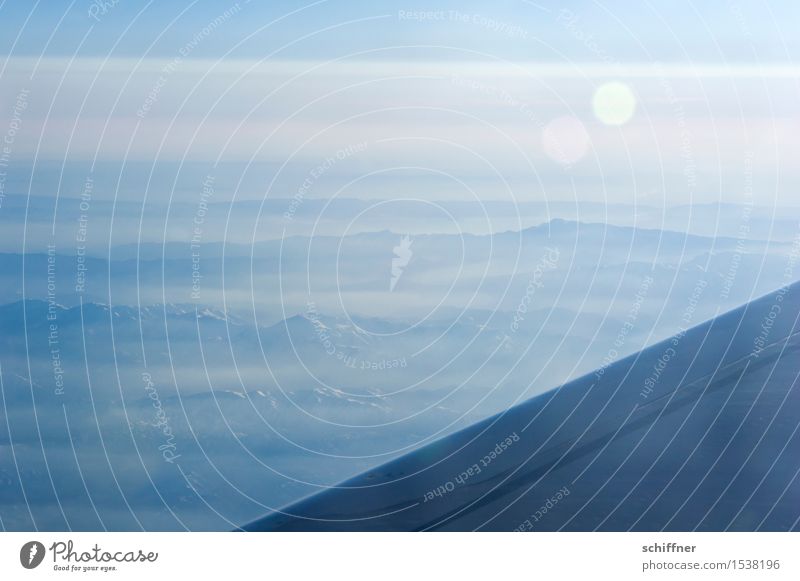 Riesenzettecke Umwelt Landschaft Sonnenlicht Schönes Wetter Berge u. Gebirge blau Gipfel Flugzeug Tragfläche Naher und Mittlerer Osten Hintergrundbild Dunst
