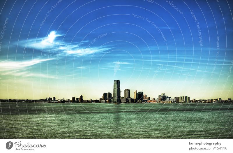Atlantis New York City USA Hochhaus Skyline Meer Architektur Wolken Stadt Insel untergehen