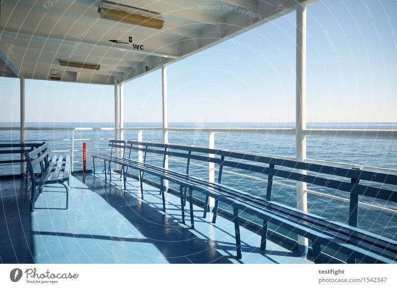 fähre Umwelt Natur Sonne Sonnenlicht Sommer Meer Schifffahrt Binnenschifffahrt Passagierschiff Fähre fahren Ferien & Urlaub & Reisen warten Unendlichkeit
