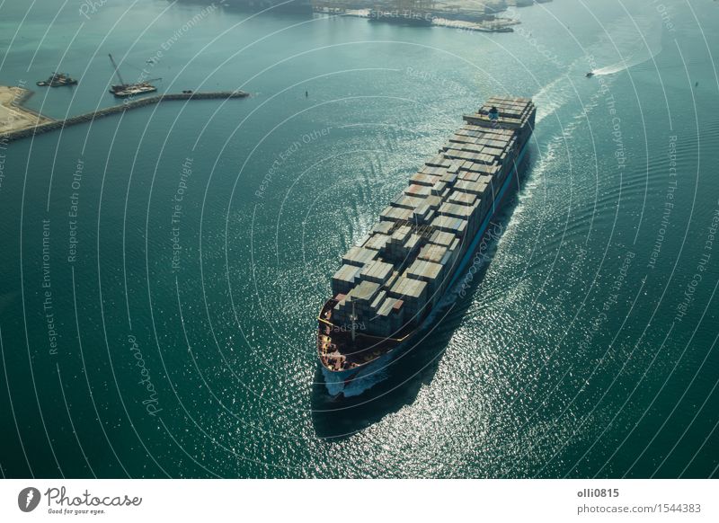 Frachtcontainerschiff Luftaufnahme Meer Industrie Güterverkehr & Logistik Hafenstadt Verkehr Containerschiff Wasserfahrzeug Stadt Dubai Reiseziele