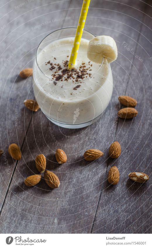 Bananen-Mandel-Shake Lebensmittel Joghurt Milcherzeugnisse Frucht Vanille Ernährung Frühstück Bioprodukte Vegetarische Ernährung Getränk Erfrischungsgetränk