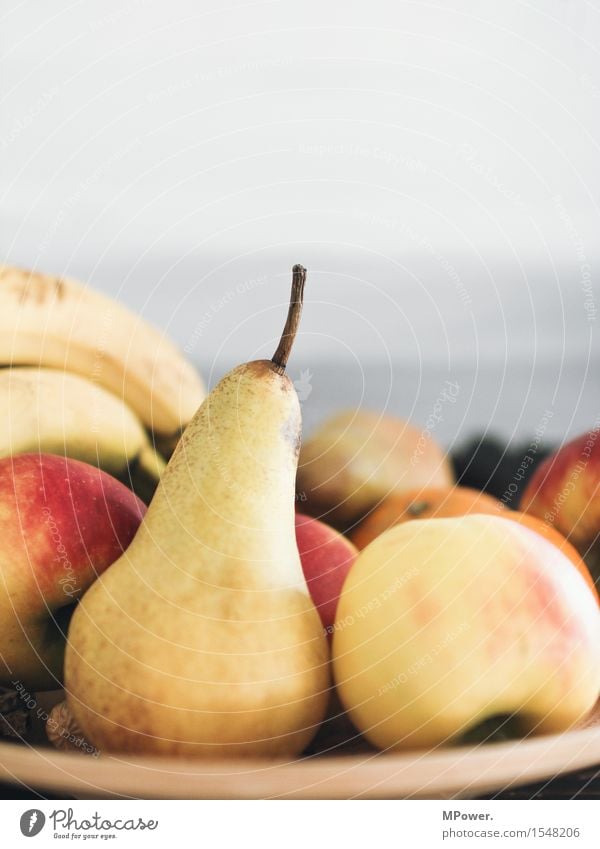 birnen und äpfel Lebensmittel Frucht Apfel Ernährung Bioprodukte Vegetarische Ernährung Diät Fasten Slowfood gut süß Birne Teller Banane Gesundheit lecker