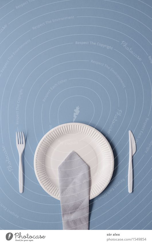 Remix | Business-Lunch Ernährung Essen Abendessen Besteck Teller Pappteller Arbeit & Erwerbstätigkeit Beruf Kapitalwirtschaft Börse Gastronomie Krawatte blau
