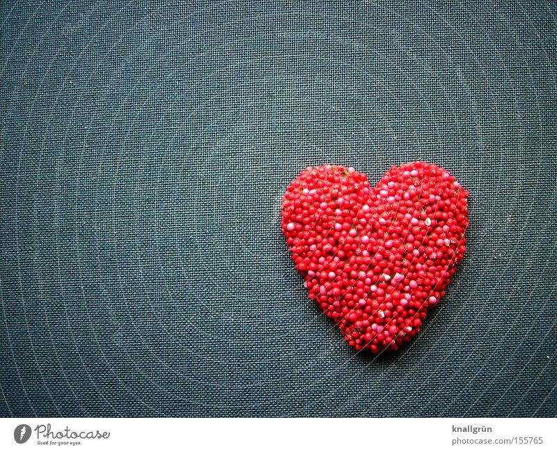 14. Februar Valentinstag Herz Liebe schenken Geschenk Freude rot grau süß herzlich Liebesbekundung Süßwaren Heart Detailaufnahme