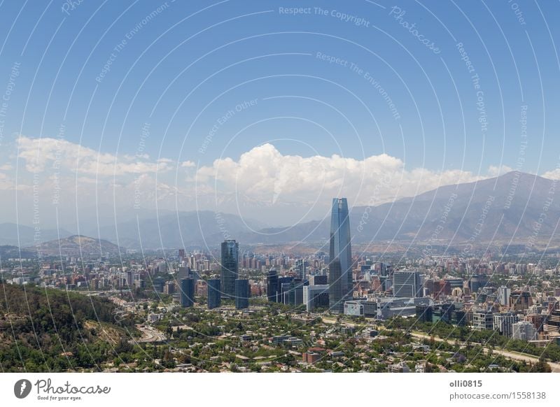 Panoramablick von Santiago de Chile Ferien & Urlaub & Reisen Tourismus Berge u. Gebirge Landschaft Himmel Stadt Skyline Gebäude Architektur hoch modern