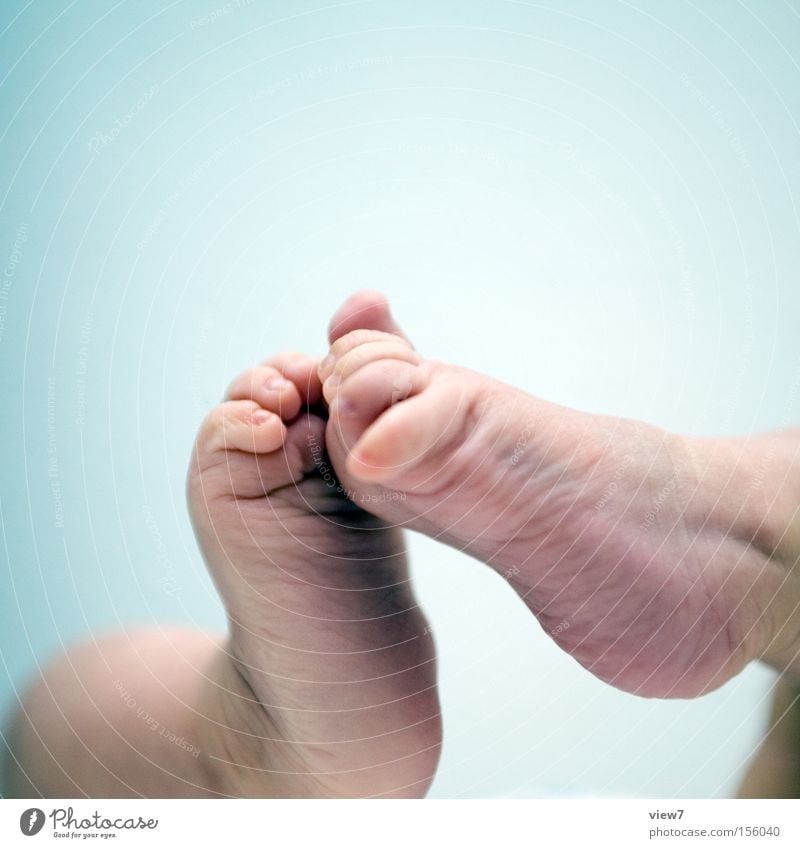 Füsschen Fuß Kinderfuß Beine Baby Kleinkind Wade Zehen Fußsohle kindlich klein süß Nachkommen gestikulieren Zeichen Haut Barfuß