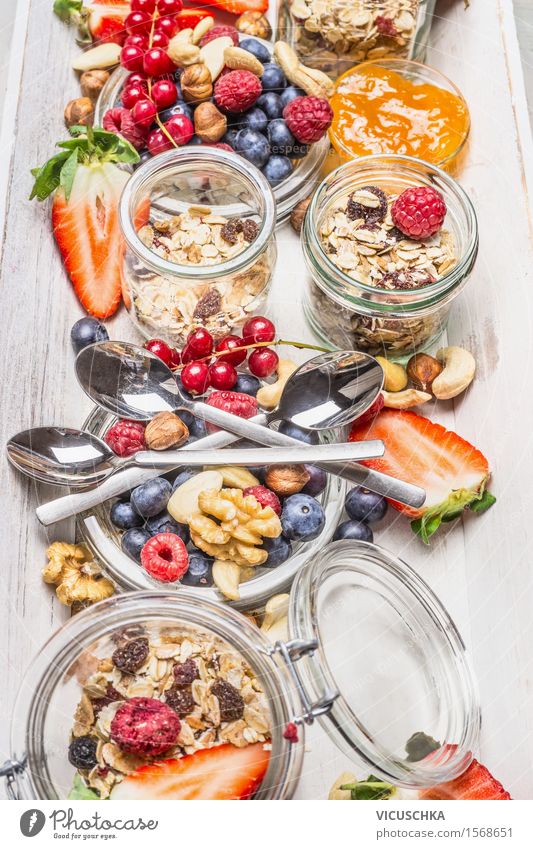 Zutaten für gesundes Frühstück Lebensmittel Frucht Getreide Dessert Ernährung Saft Geschirr Glas Besteck Löffel Lifestyle Stil Gesundheit Gesunde Ernährung