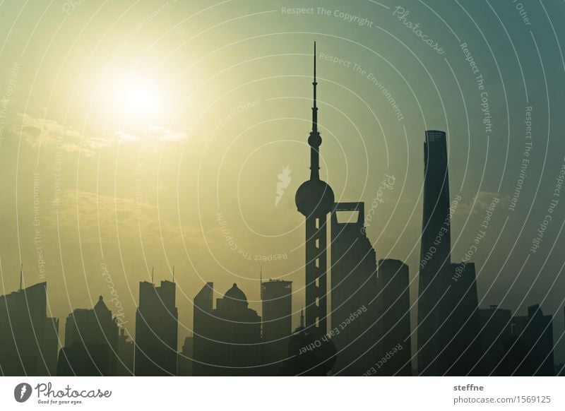 Silhouette Himmel Sonne Sonnenlicht Hochhaus außergewöhnlich Stadt Shanghai China Umweltverschmutzung Smog Farbfoto Außenaufnahme Muster Menschenleer