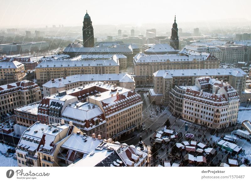 Weihnachtsmarkt in Dresden 2 Ferien & Urlaub & Reisen Tourismus Ausflug Ferne Sightseeing Städtereise Winterurlaub Hauptstadt Stadtzentrum Bauwerk Gebäude
