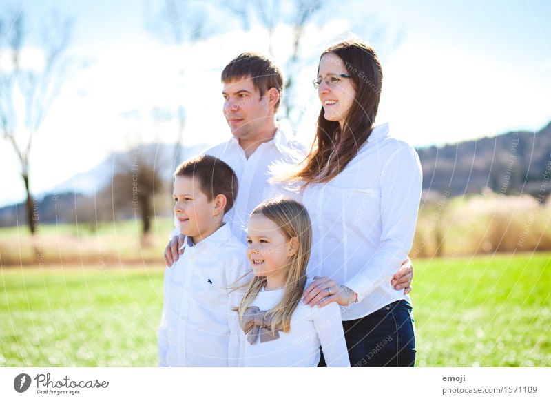 4 Mensch Eltern Erwachsene Schwester Familie & Verwandtschaft 8-13 Jahre Kind Kindheit 18-30 Jahre Jugendliche Fröhlichkeit Zusammensein Glück natürlich Zukunft