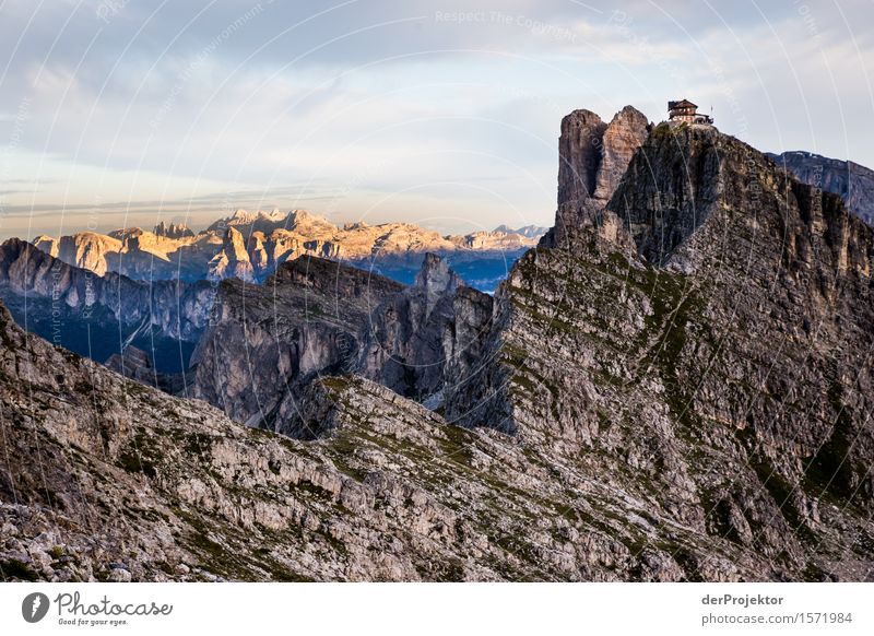 Schicke Hütte mit Panoramablick Ferien & Urlaub & Reisen Tourismus Ausflug Abenteuer Ferne Freiheit Berge u. Gebirge wandern Umwelt Natur Landschaft Pflanze