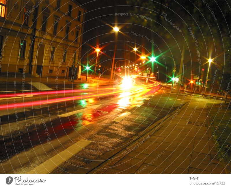 Kreuzung #2 Nacht Langzeitbelichtung Ampel Geschwindigkeit Straße Mischung